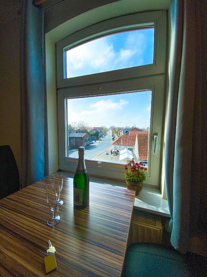 Gaestehaus Am Museumshafen Каролинензиль Экстерьер фото